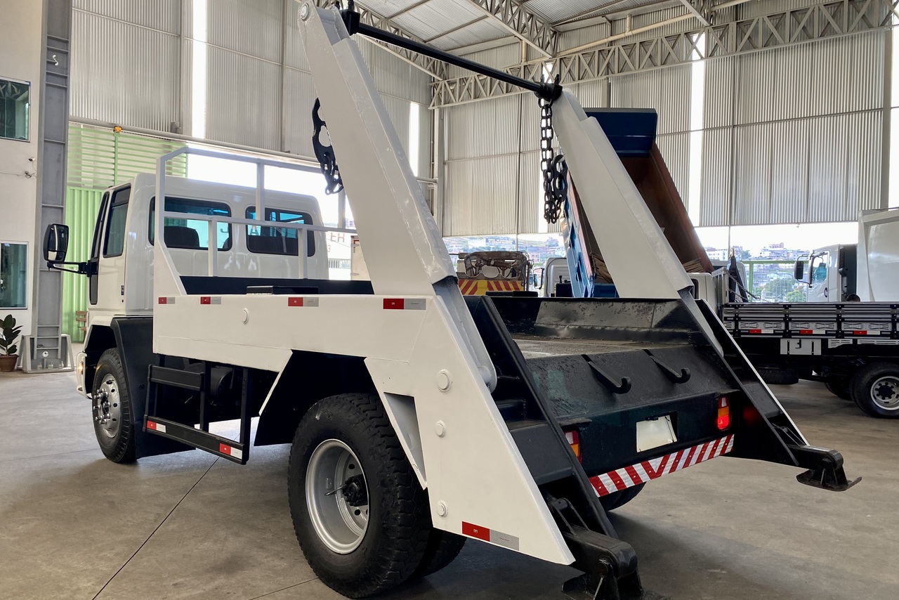 Ford Cargo1317 - 05/05 7