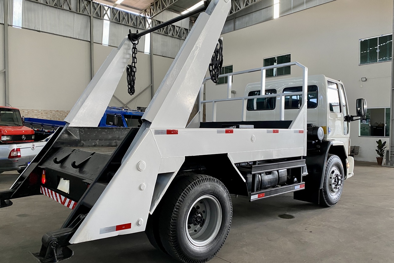 Ford Cargo1317 - 05/05 8