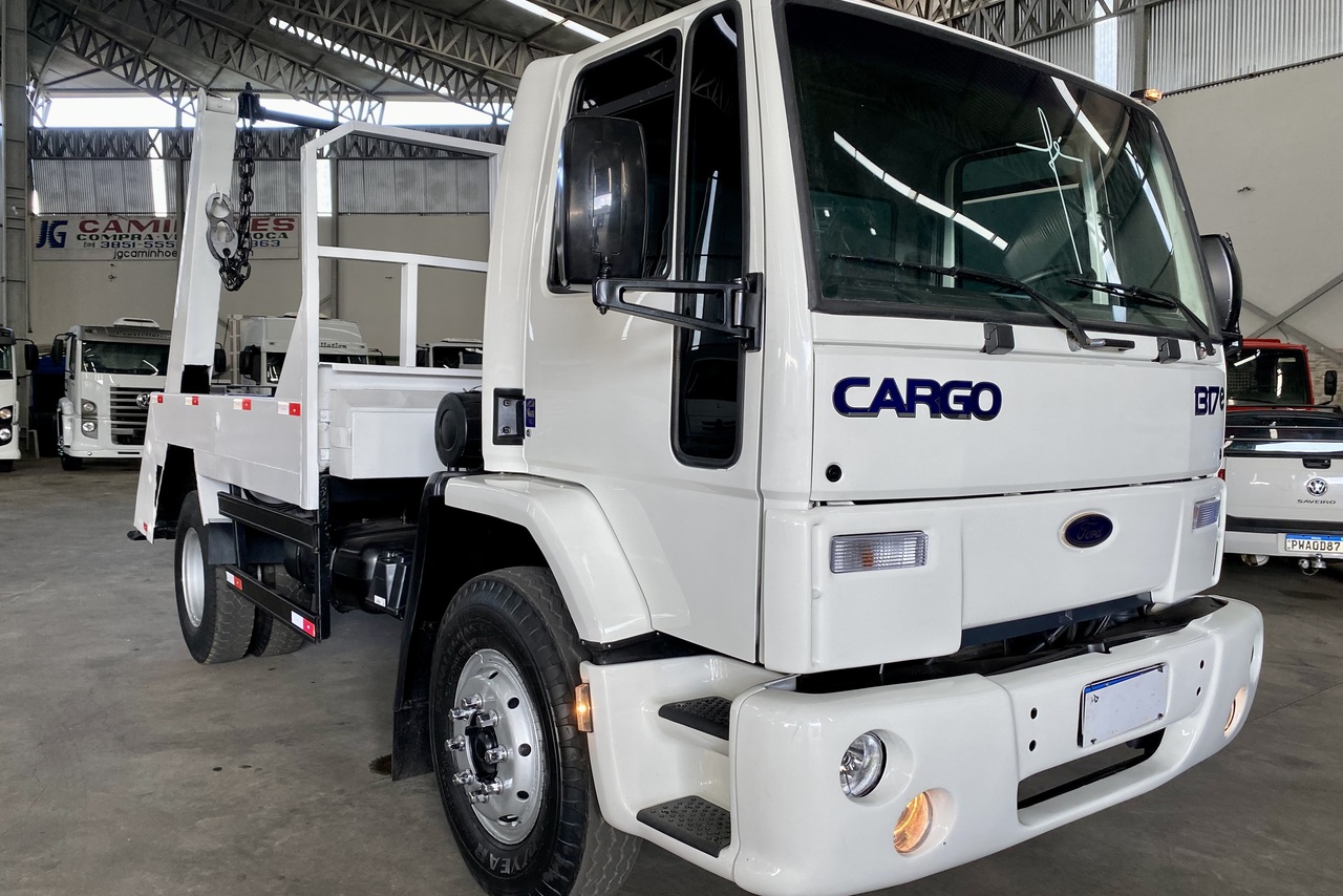 Ford Cargo1317 - 05/05 10