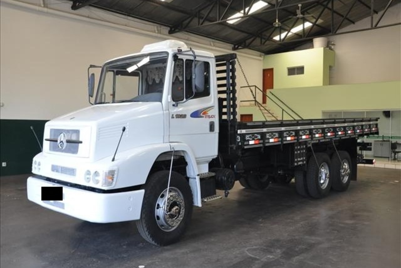 Mercedes Benz MB 1620 - 04/04 2