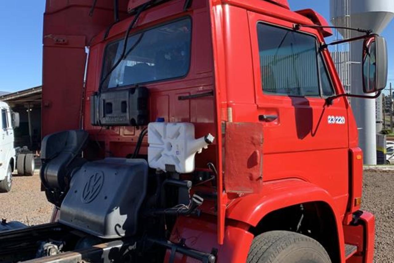Volkswagen 23 220 - 05/05 4