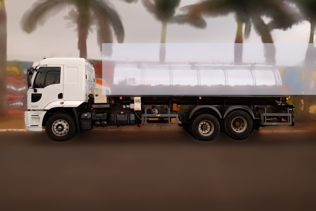 Ford Cargo 2431 - 18/19 3