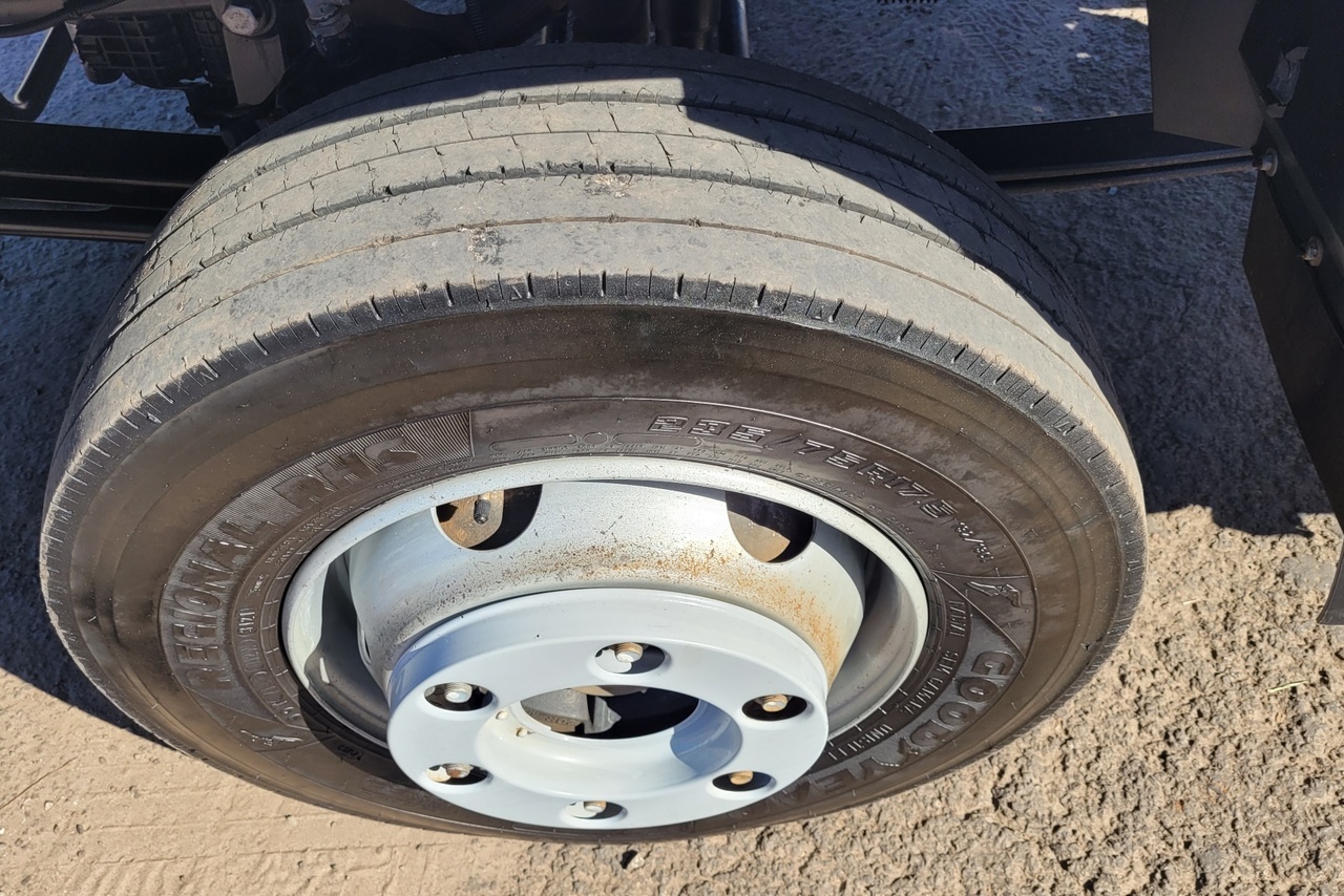 Volkswagen 11-180 Delivery  - 21/22 14