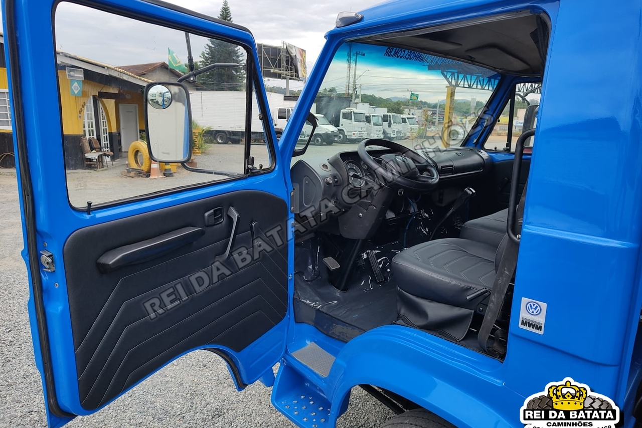 Volkswagen VW 7110 - 90/90 10