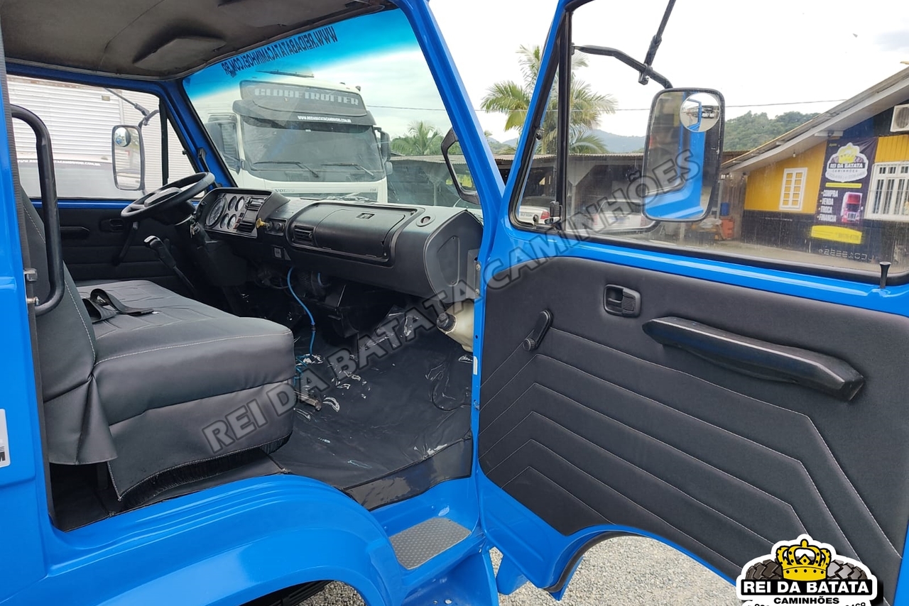 Volkswagen VW 7110 - 90/90 13
