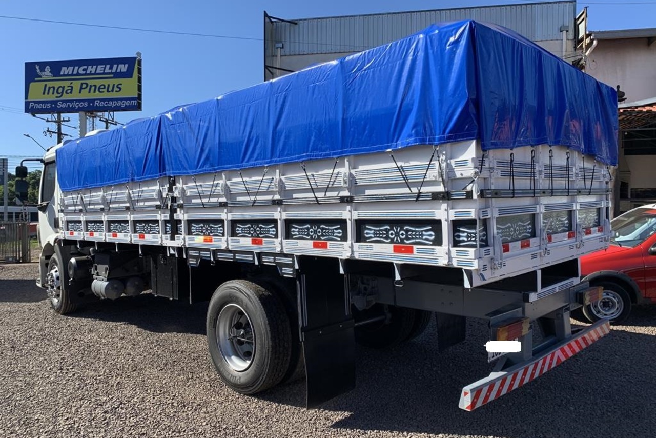 Volvo VM 210 - 07/07 13