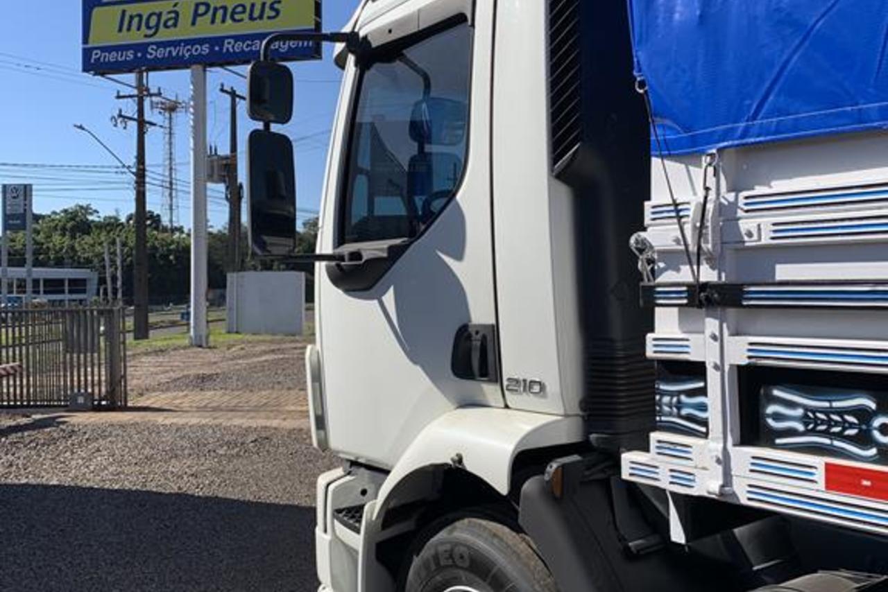 Volvo VM 210 - 07/07 14