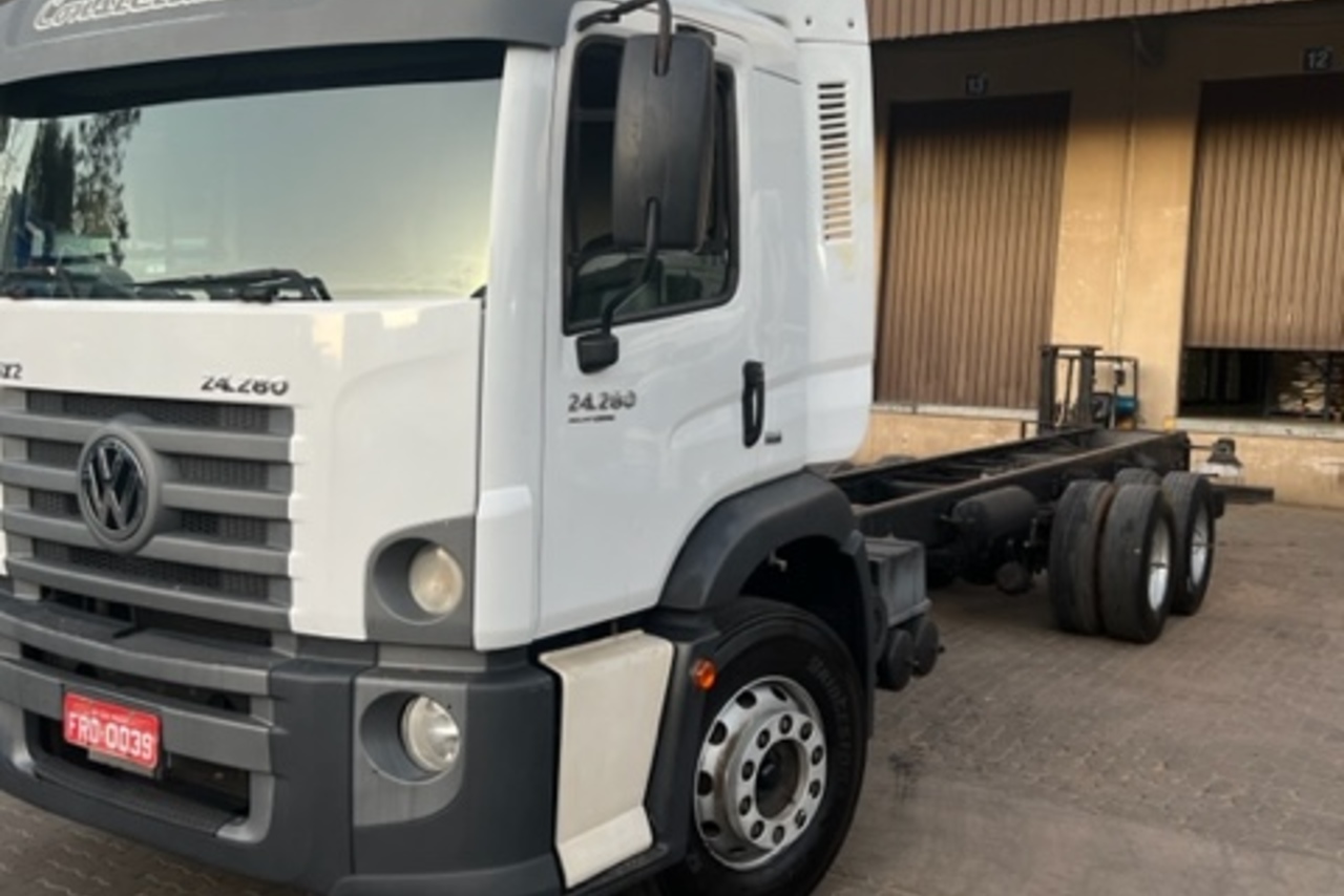Volkswagen 24-280 E Constellation 6x2 - 13/13 2