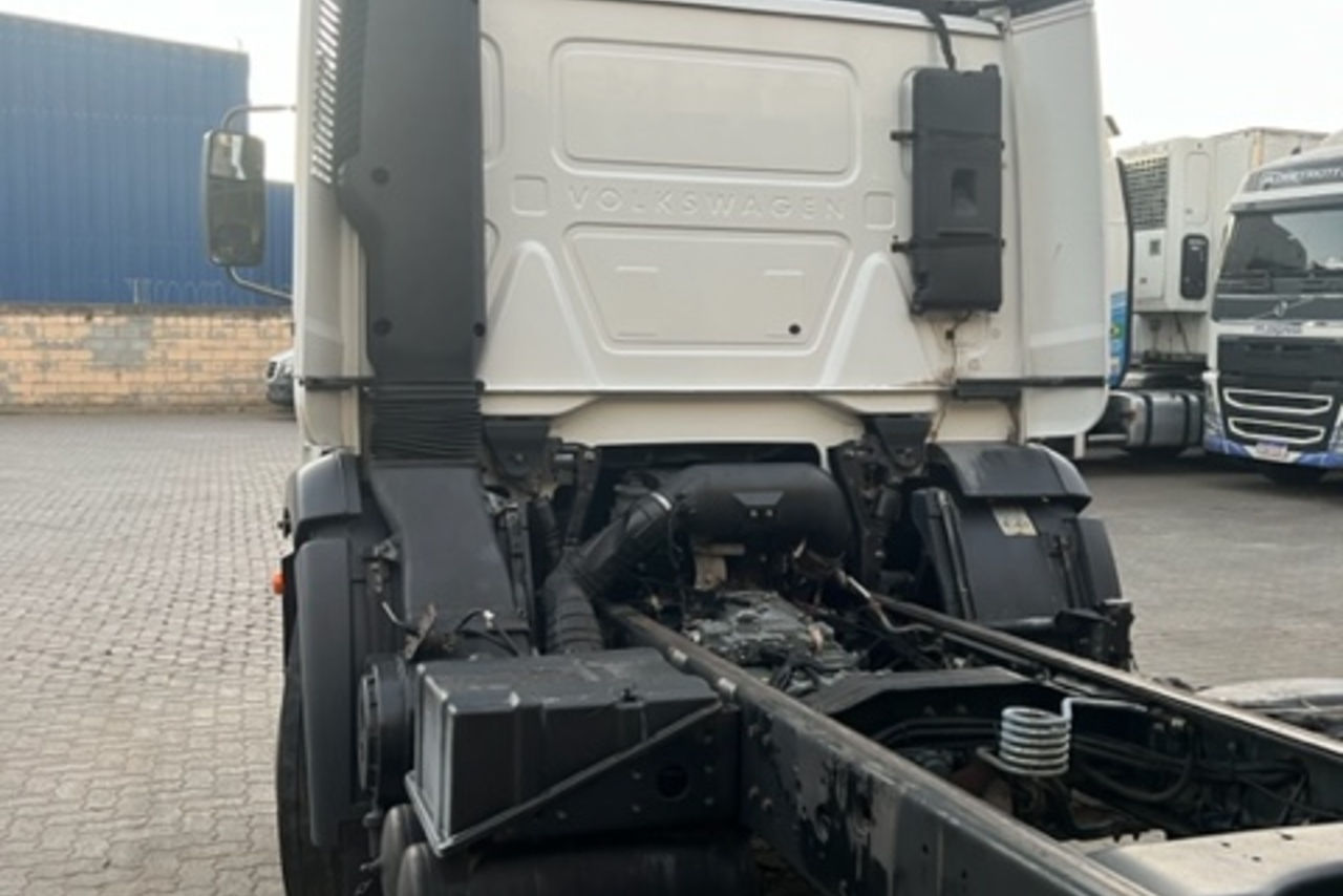 Volkswagen 24-280 E Constellation 6x2 - 13/13 3