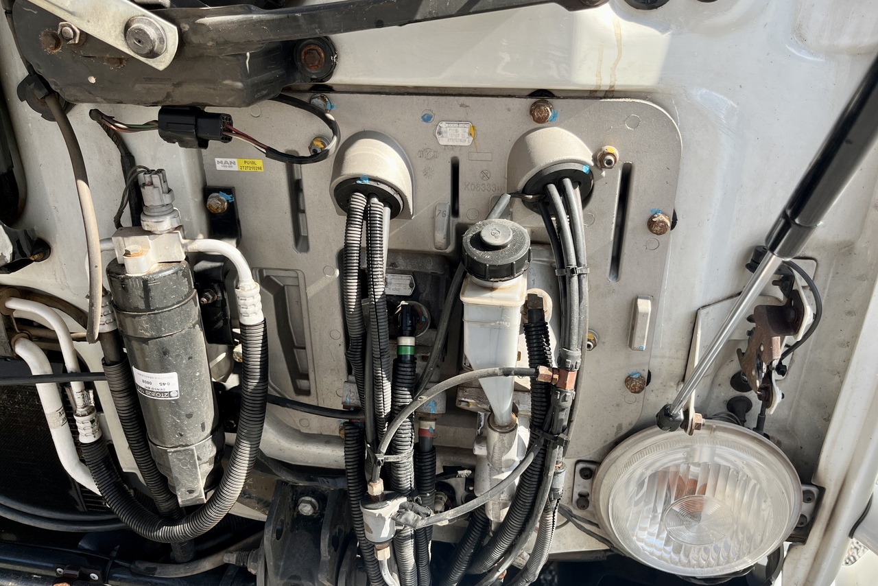 Volkswagen 24-280 E Constellation 6x2 - 15/15 15