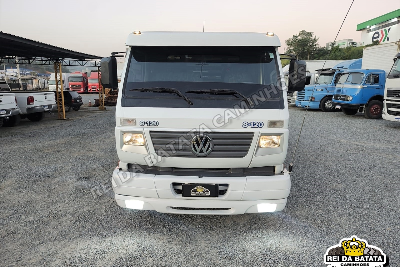 Volkswagen 8 120 - 03/03 7