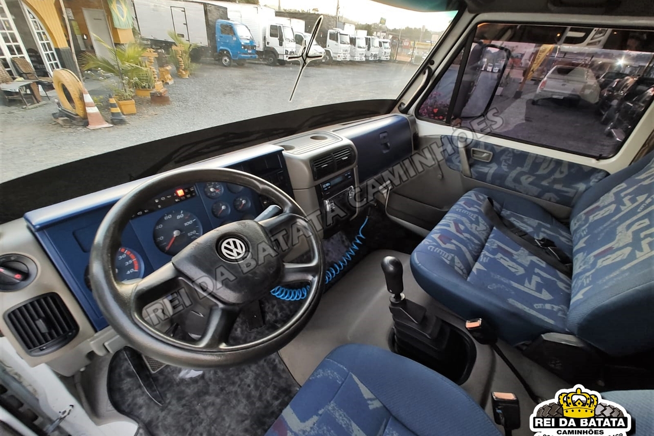 Volkswagen 8 120 - 03/03 8