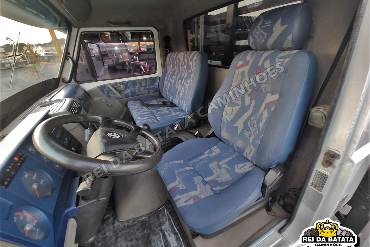 Volkswagen 8 120 - 03/03 11