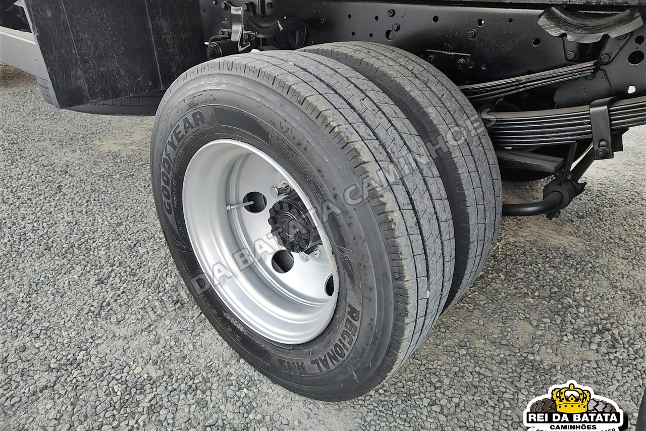 Volkswagen 8 120 - 03/03 12