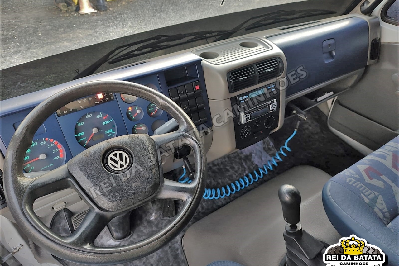 Volkswagen 8 120 - 03/03 13