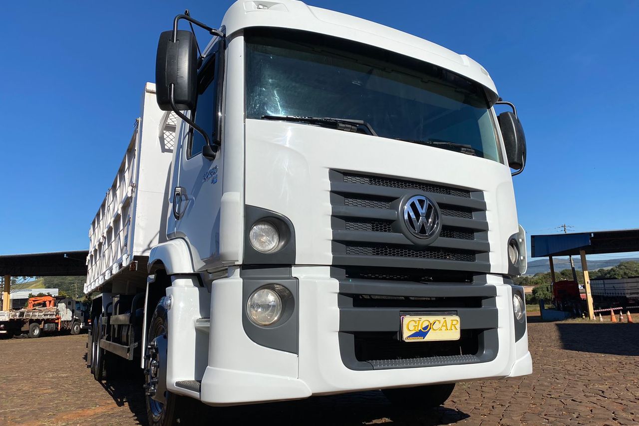 Volkswagen 24-250 E Constellation 3-Eixos - 11/12 2