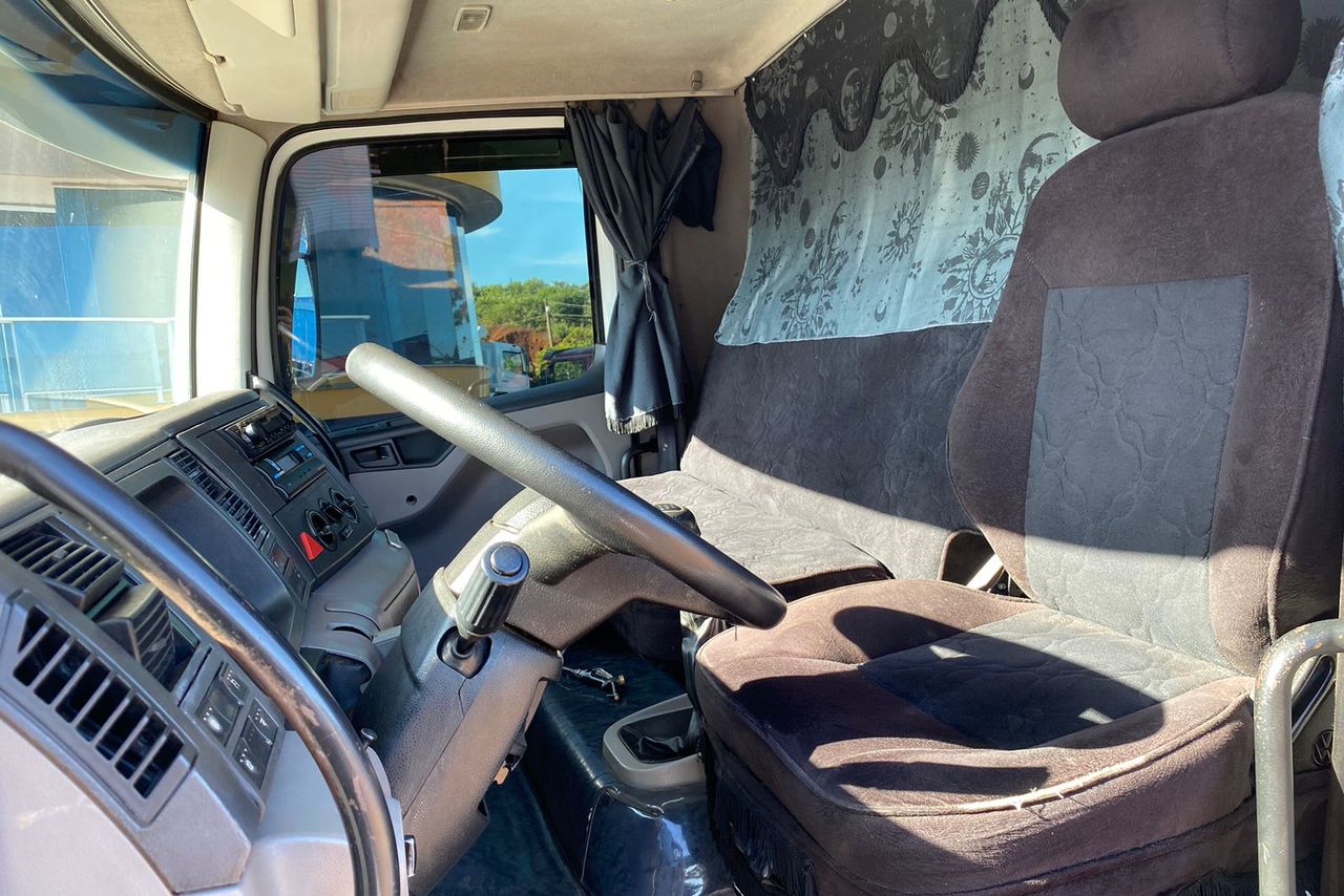 Volkswagen 24-250 E Constellation 3-Eixos - 11/12 14
