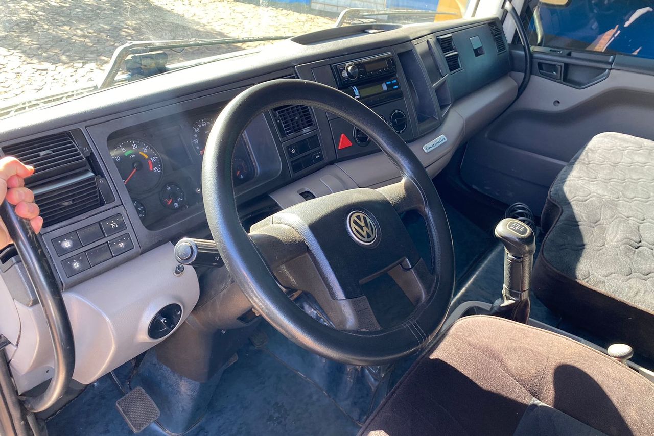 Volkswagen 24-250 E Constellation 3-Eixos - 11/12 17