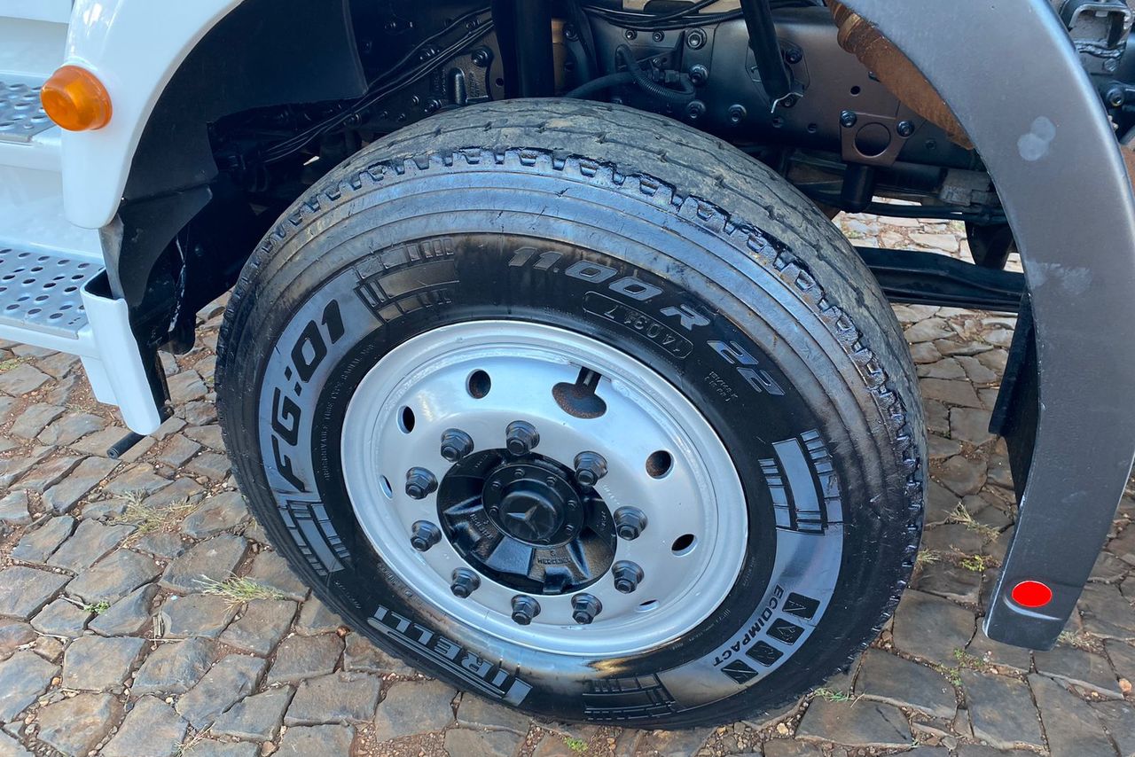 Mercedes Benz Axor 2831 - 11/11 8