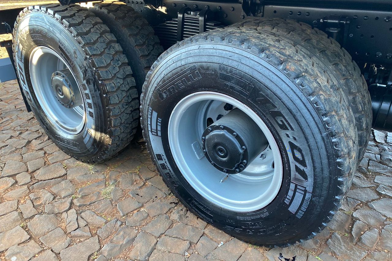 Mercedes Benz Axor 2831 - 11/11 10