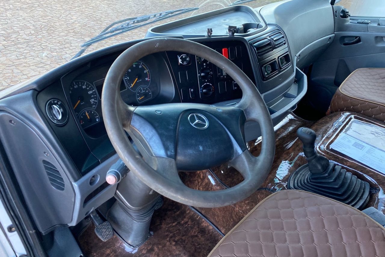 Mercedes Benz Axor 2831 - 11/11 18