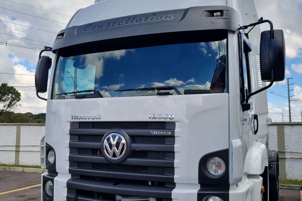 Volkswagen 19-370 E Constel. Tractor - 18/19 9