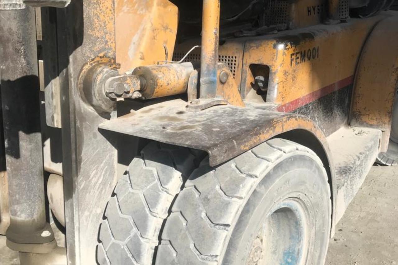 Hyster H130J - 79/79 2