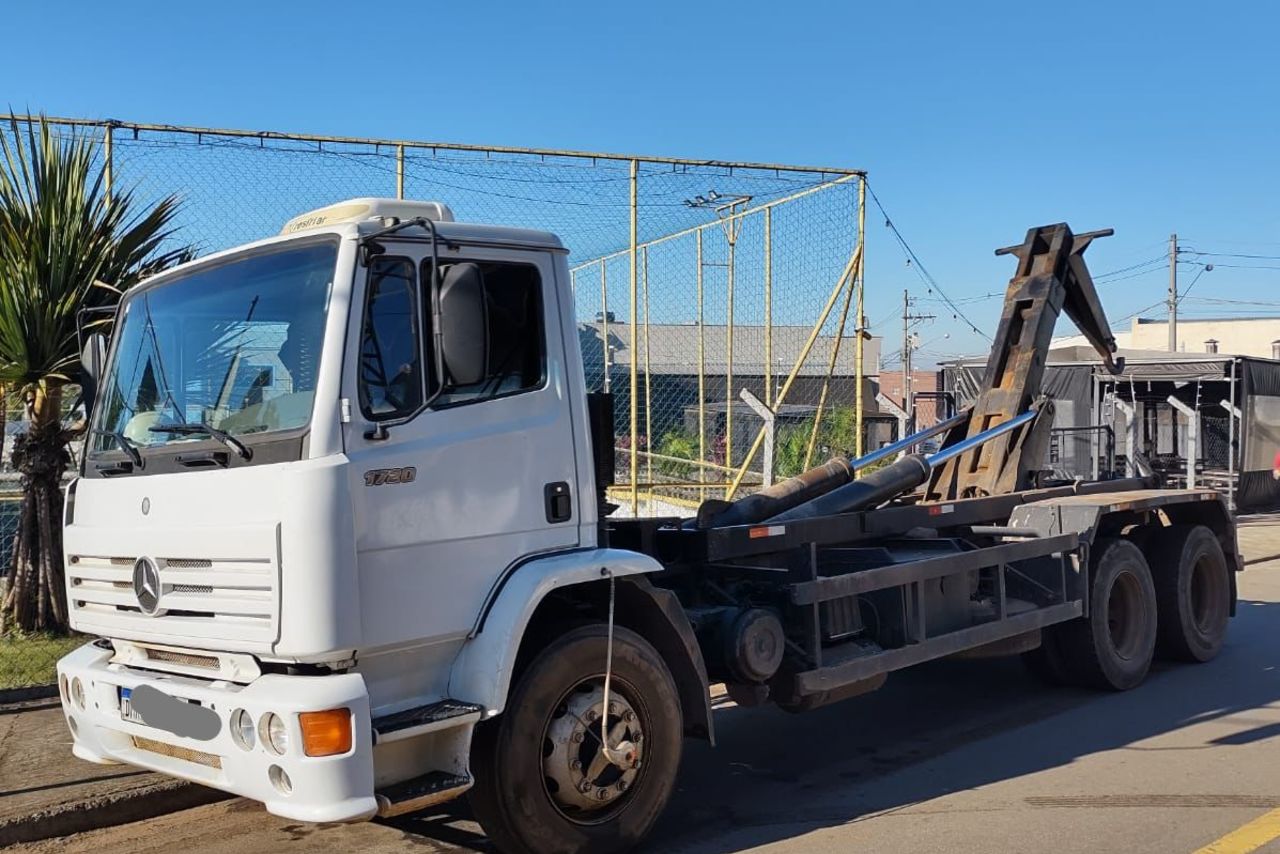 Mercedes Benz MB 1720 - 05/05 4