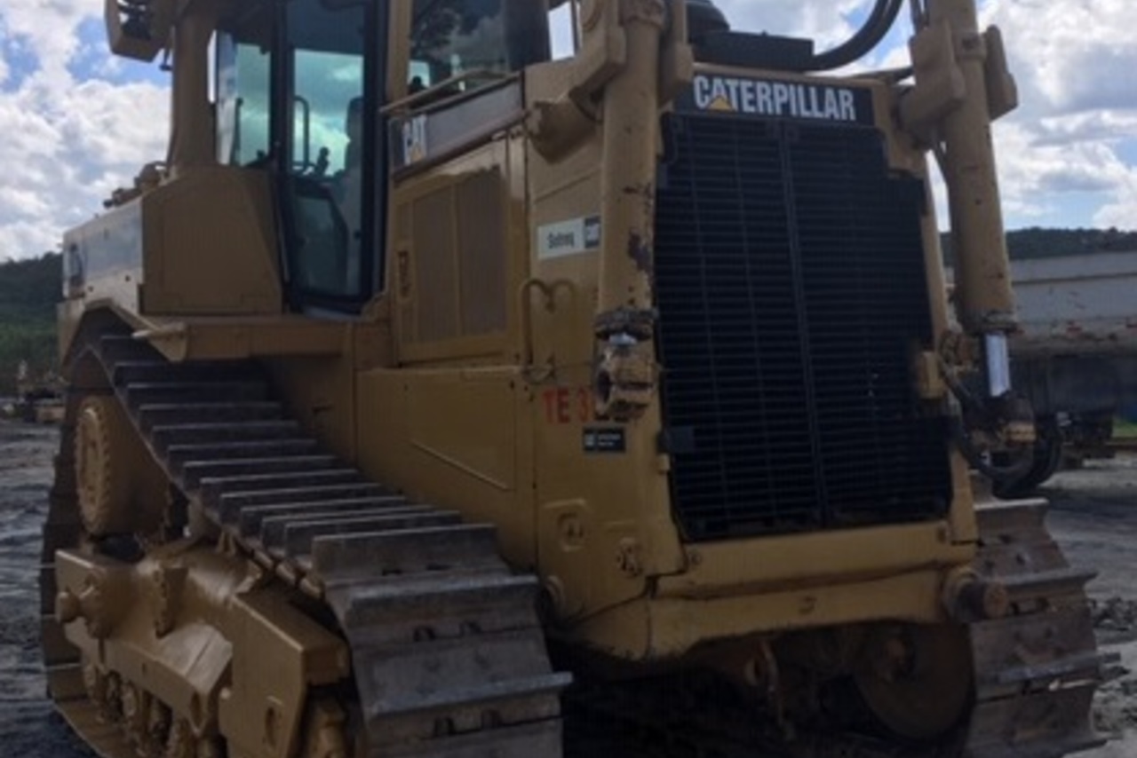 Caterpillar D8R - 02/02 2