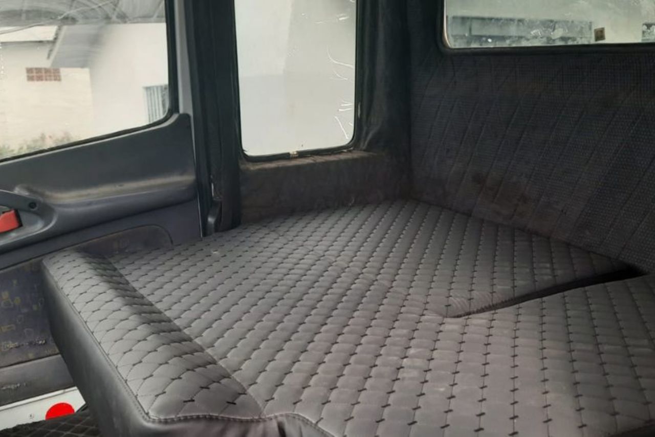 Mercedes Benz Atego 2423 - 01 10