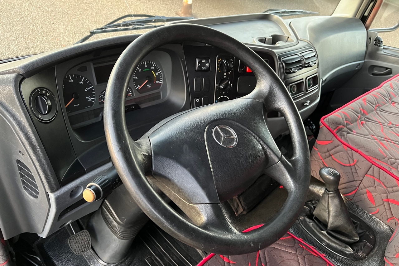 Mercedes Benz MB 1718 - 07/07 8