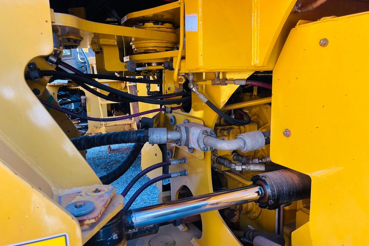 Caterpillar  966L - 19/19 9