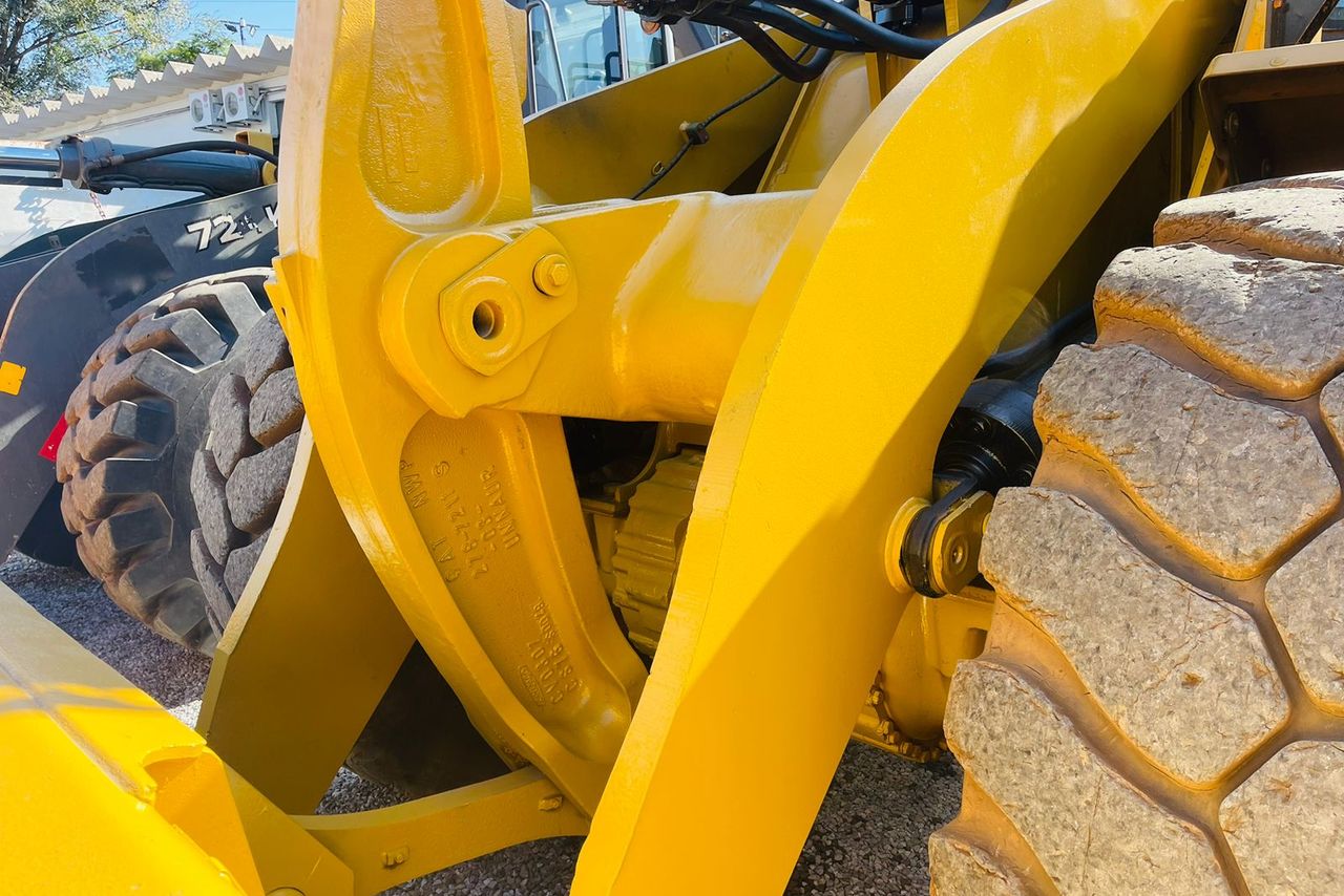 Caterpillar  966L - 19/19 11