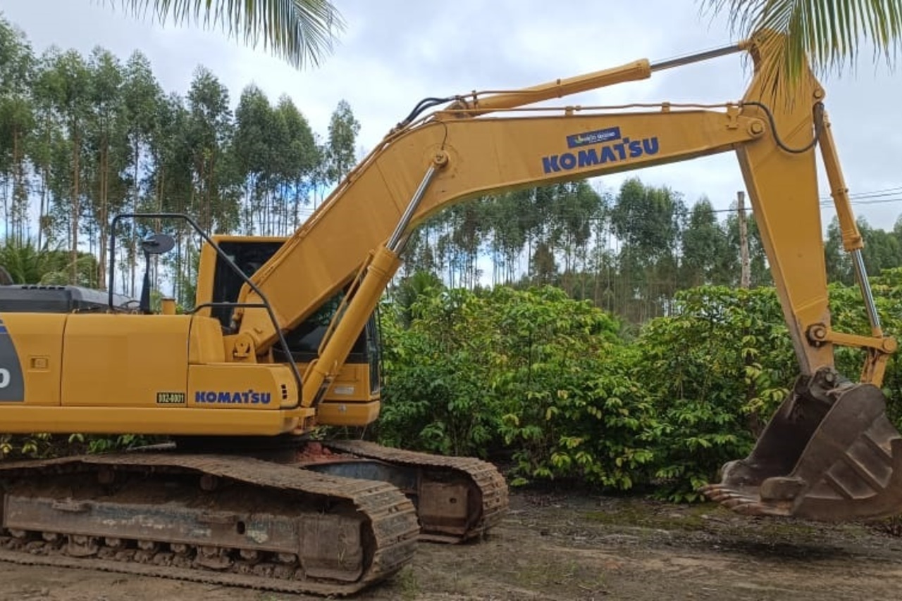 Komatsu PC200 - 11/11 6