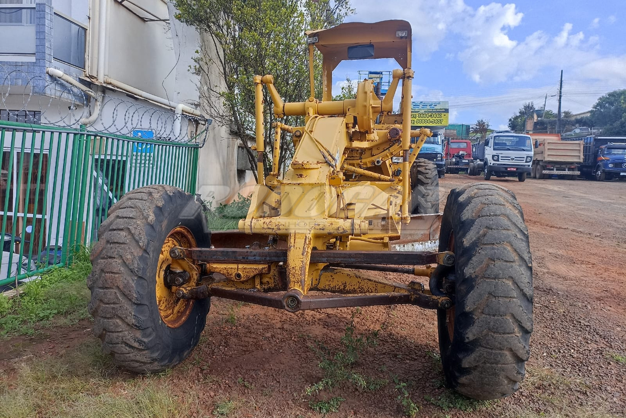 Caterpillar 120B - 73/73 4