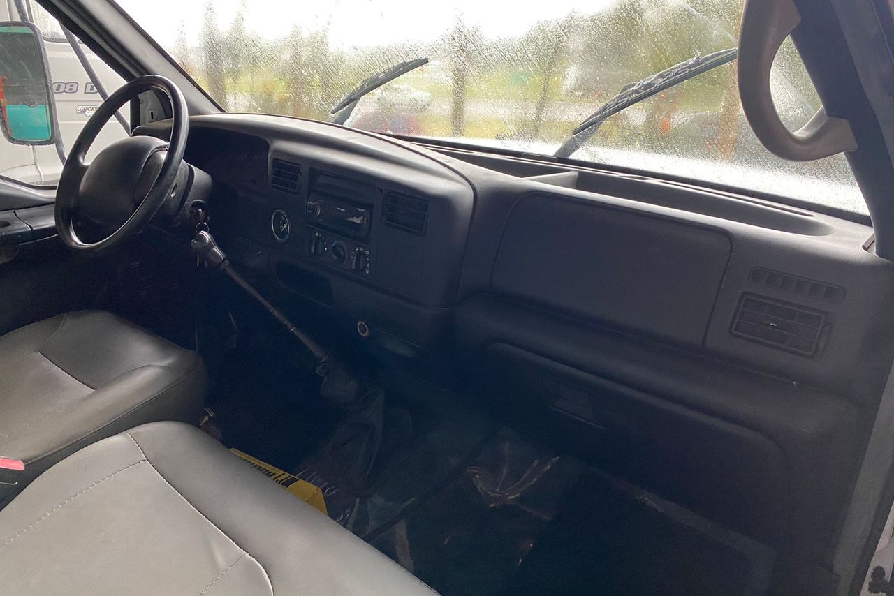 Ford F350 - 00/00 18