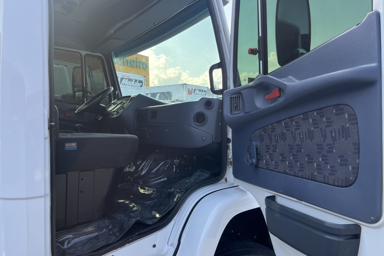 Mercedes Benz MB 1620 - 07/07 9