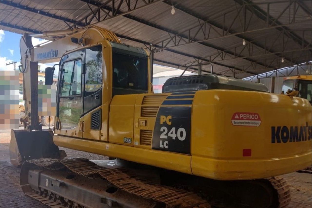 Komatsu PC240 - 12/12 3
