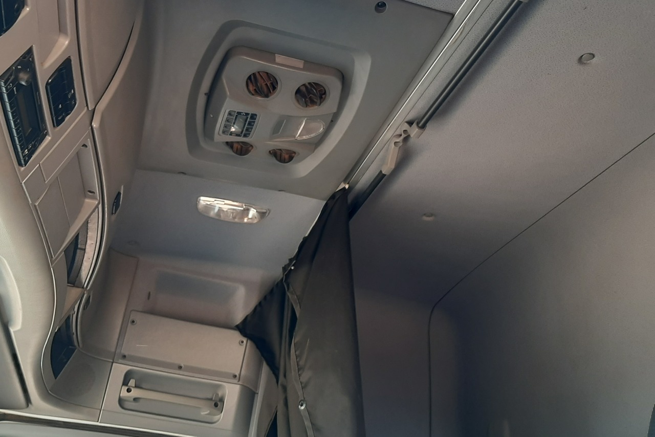 Mercedes Benz Actros 2651 - 17/18 8