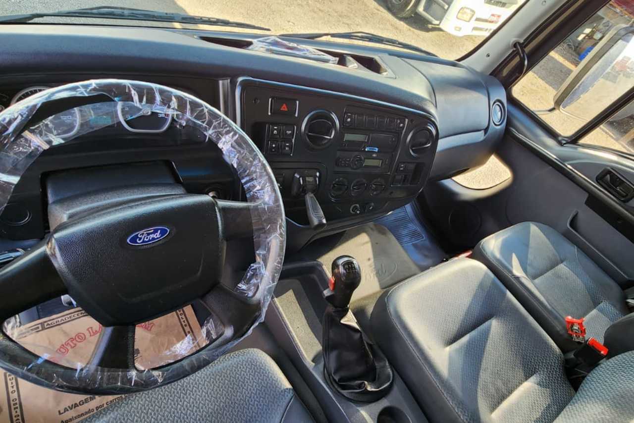 Ford Cargo1319 - 14/14 17