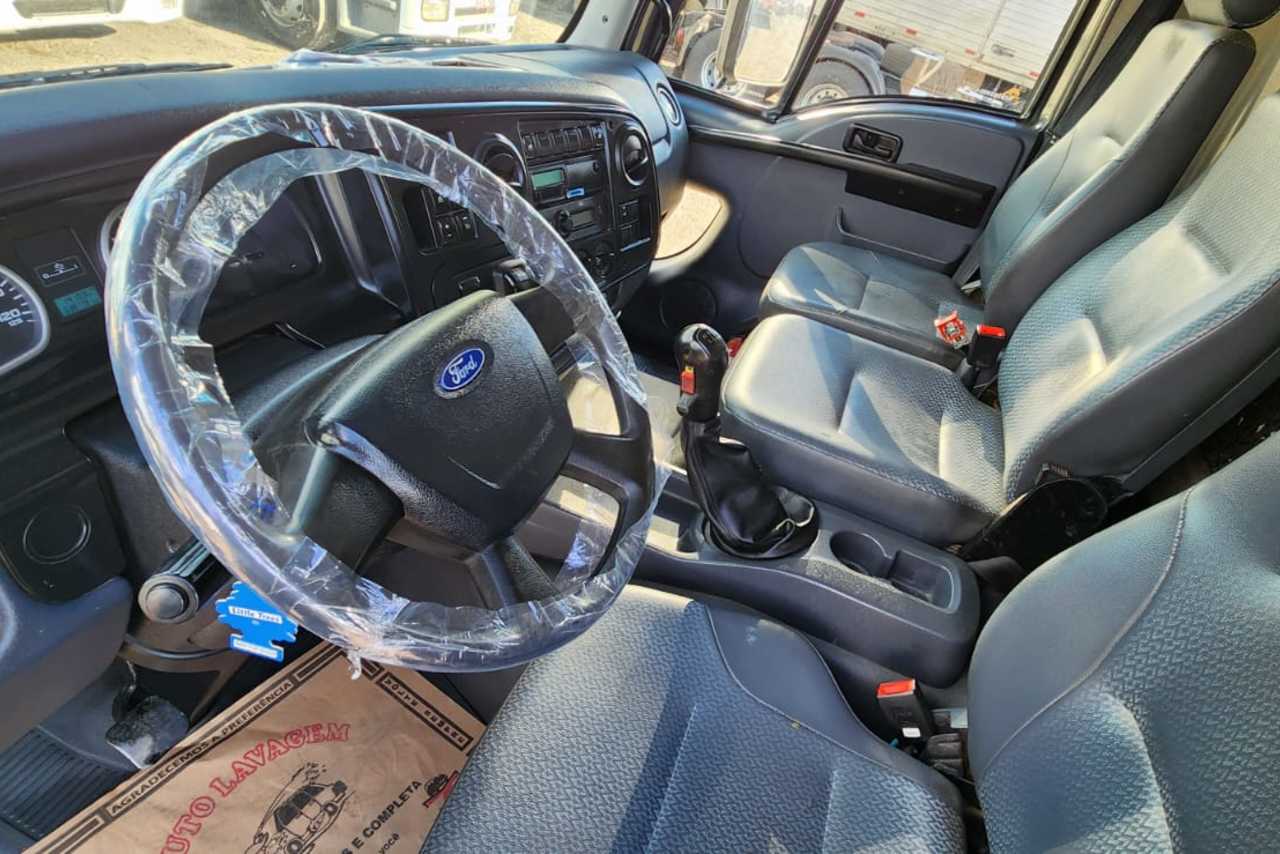 Ford Cargo1319 - 14/14 18