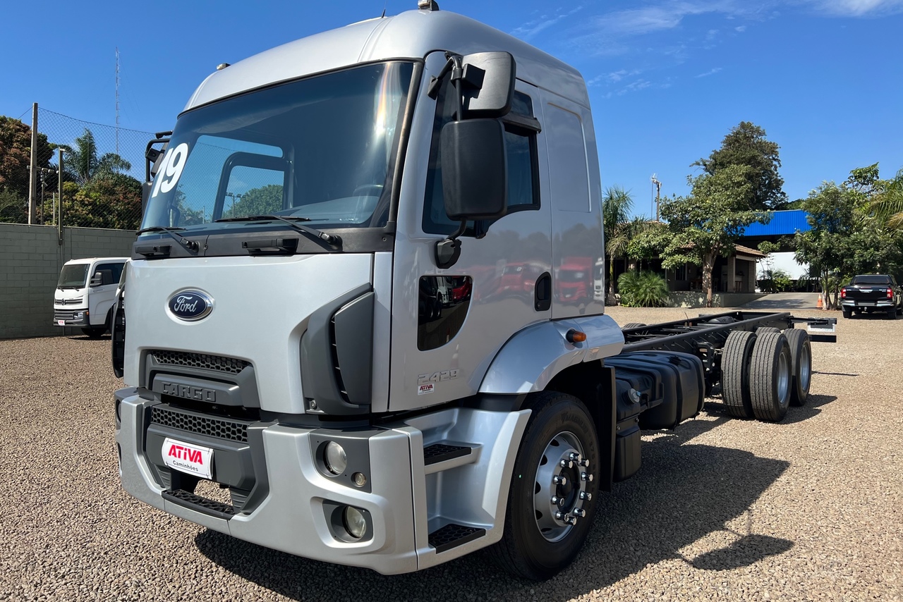 Ford Cargo2429 - 18/19 3