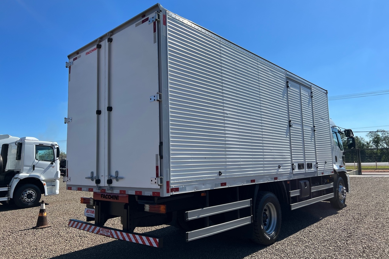 Ford Cargo1723 - 18/19 2