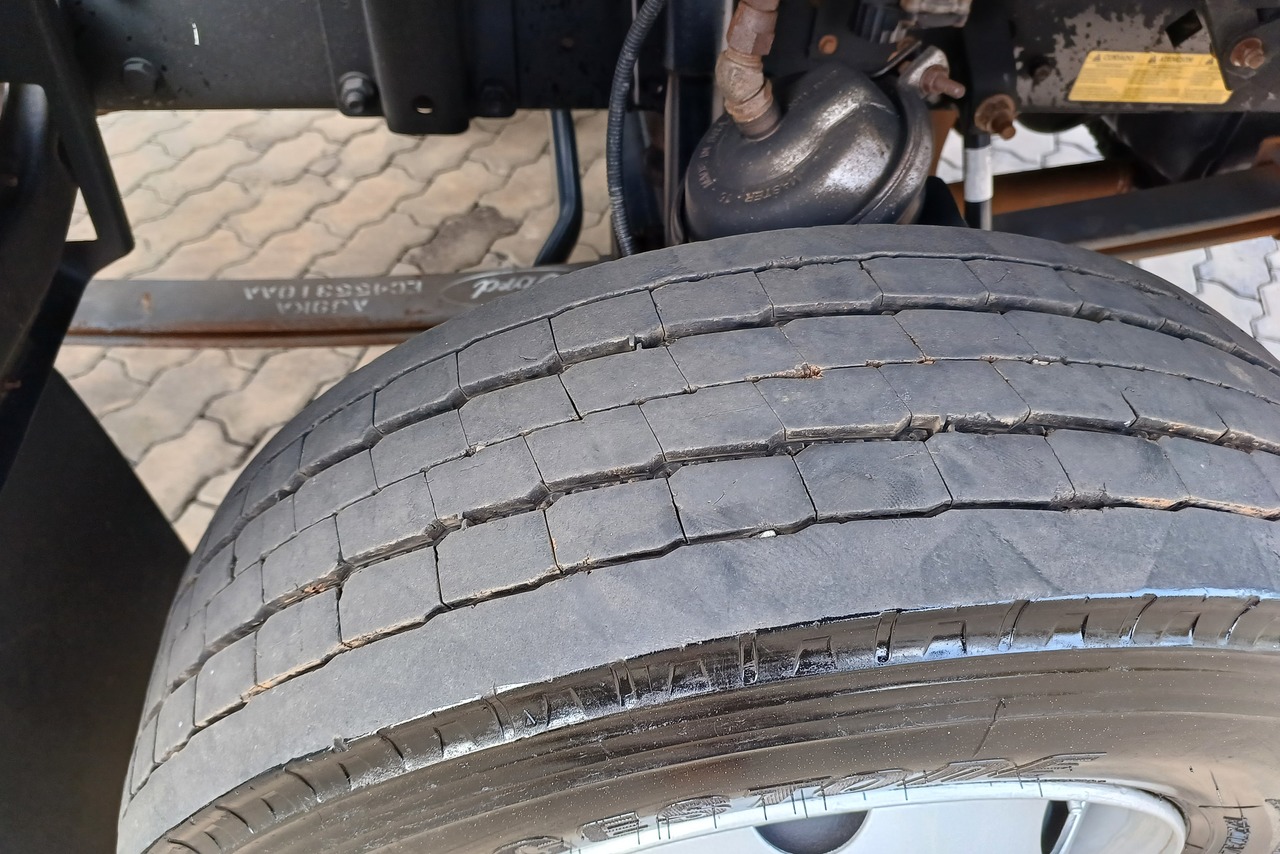 Ford Cargo1119 - 15/15 18