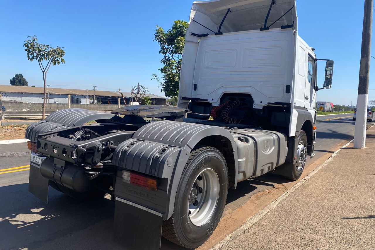 Mercedes Benz Axor 1933 - 06/06 6