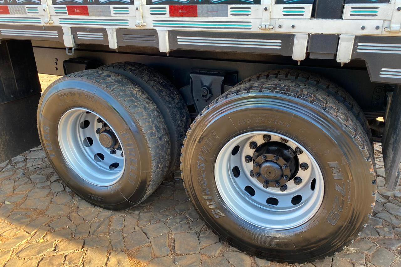 Volkswagen 17 330 - 12/13 10