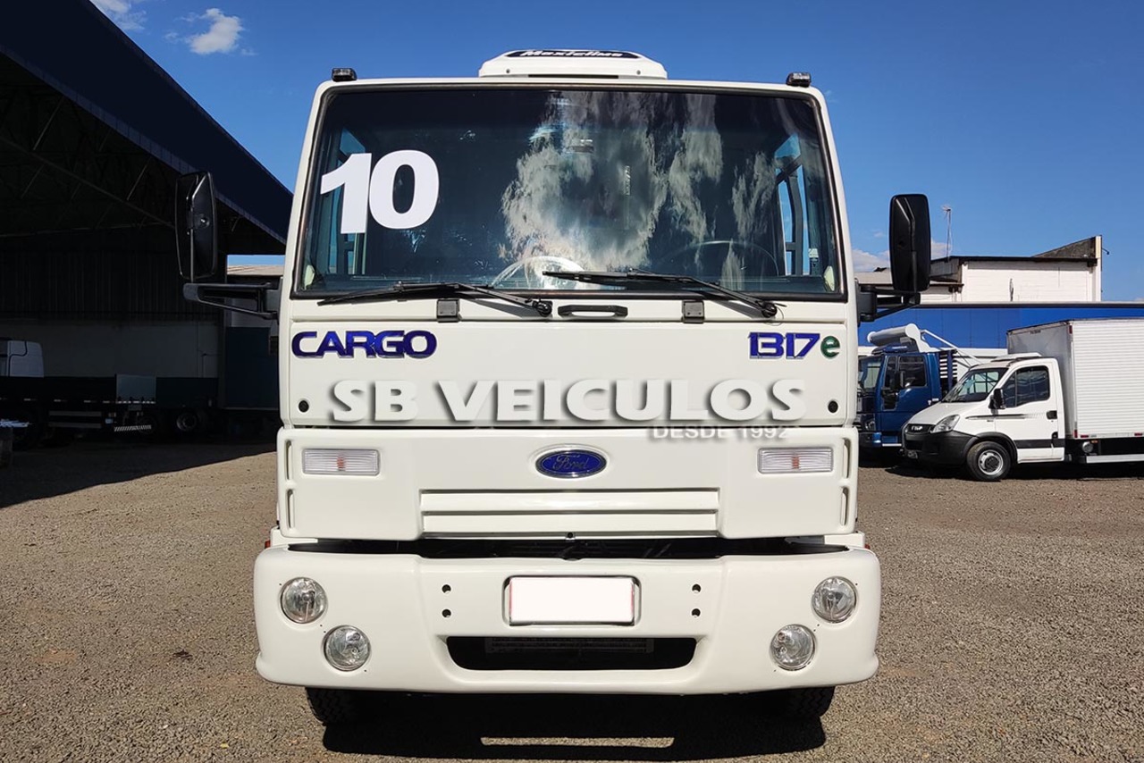 Ford Cargo1317 - 09/10 6