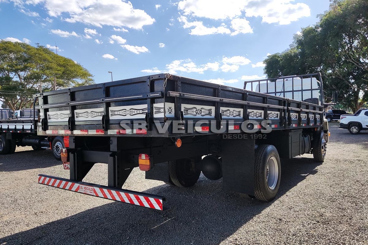 Ford Cargo1317 - 09/10 10