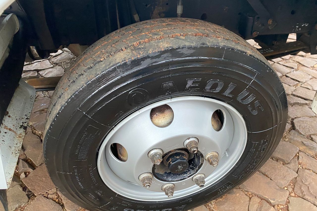 Volkswagen 8 120 - 01/02 8