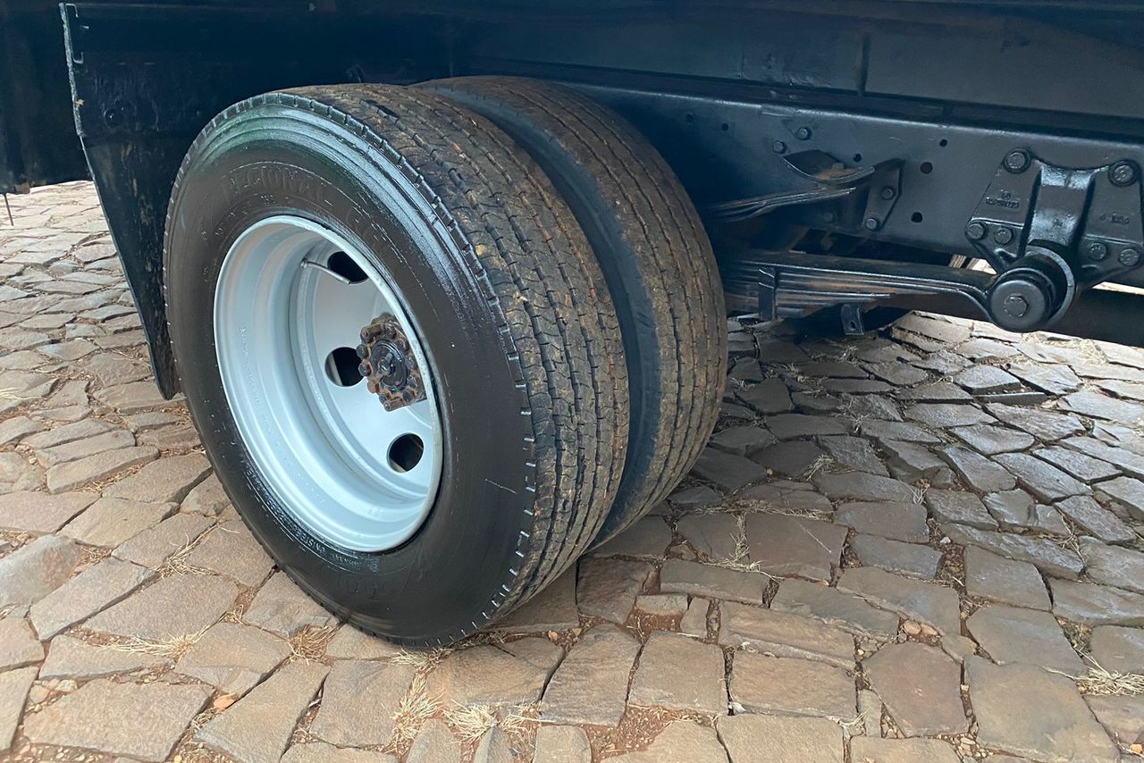 Volkswagen 8 120 - 01/02 10